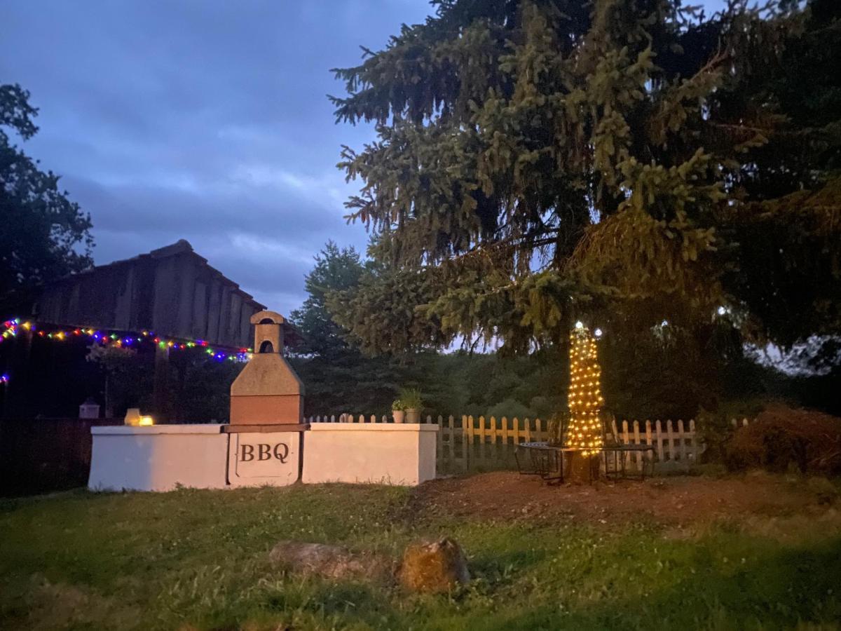 Fonclaire Holidays Glamping 'Luxury Camping' Blond Eksteriør billede