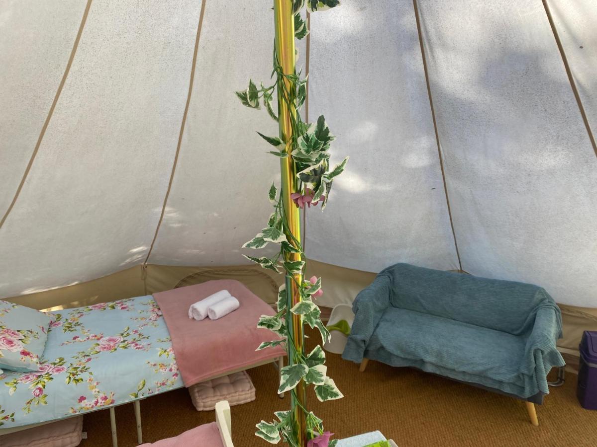 Fonclaire Holidays Glamping 'Luxury Camping' Blond Eksteriør billede